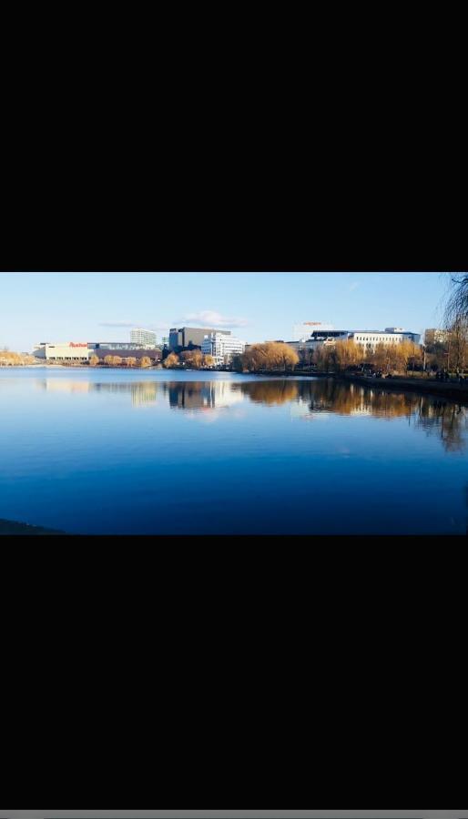 By The Lake Apartment Cluj-Napoca Extérieur photo