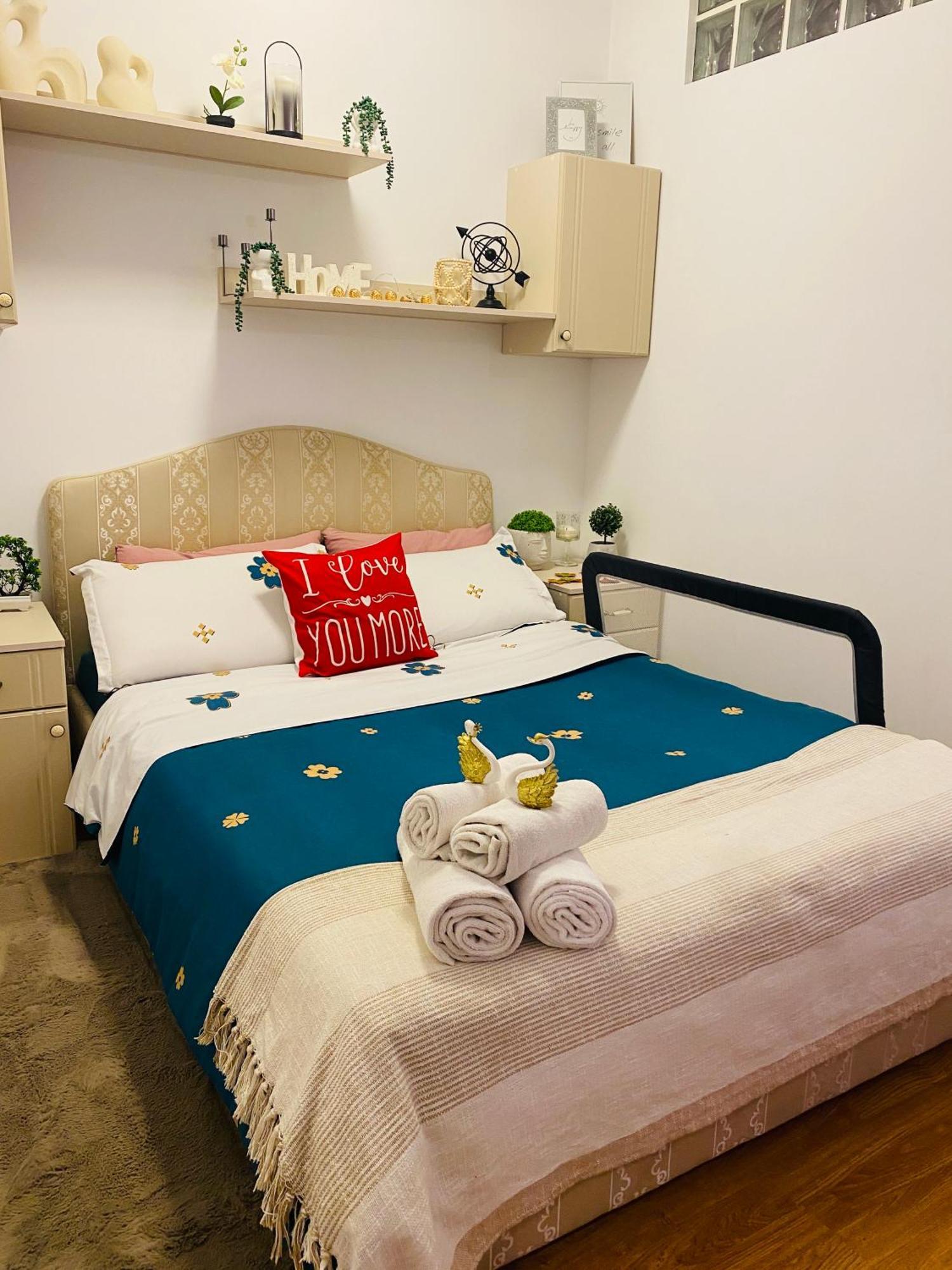 By The Lake Apartment Cluj-Napoca Extérieur photo